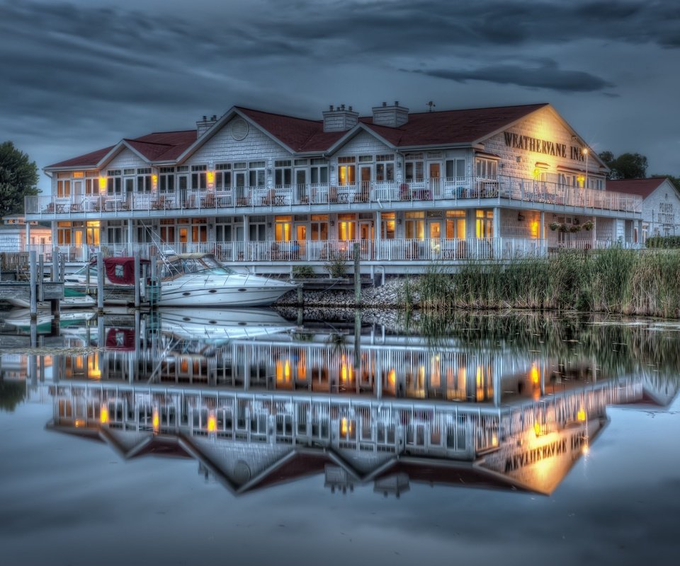 Обои вечер, река, дом, the evening, river, house разрешение 4195x2792 Загрузить