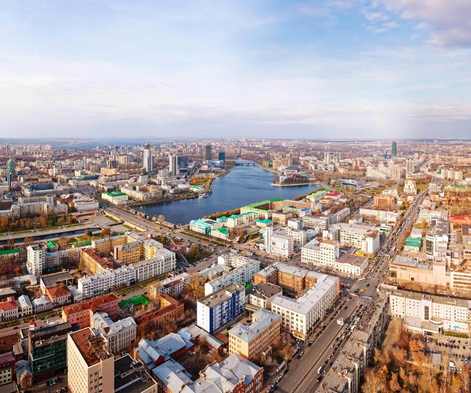 Обои панорама, вид сверху, улица, екатеринбург, panorama, the view from the top, street, ekaterinburg разрешение 3835x2200 Загрузить