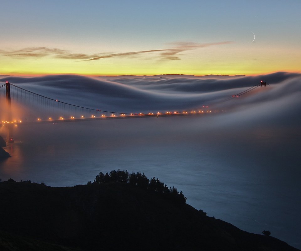 Обои туман, мост, лос-анжелес, fog, bridge, los angeles разрешение 3200x1200 Загрузить