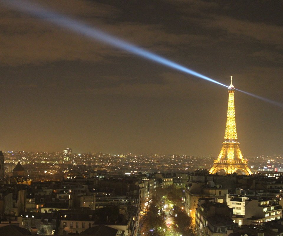 Обои огни, париж, эйфелева башня, lights, paris, eiffel tower разрешение 2560x1707 Загрузить