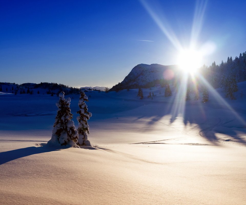 Обои горы, солнце, зима, mountains, the sun, winter разрешение 1920x1200 Загрузить