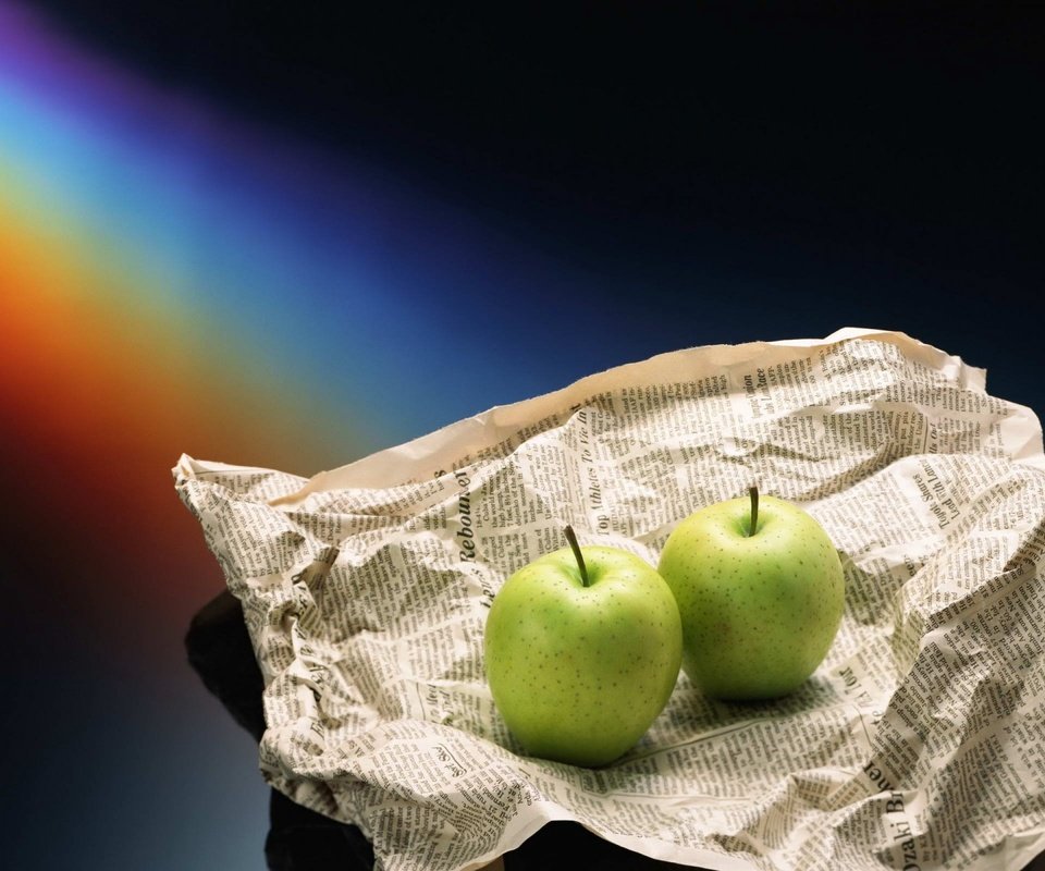 Обои фон, фрукты, яблоки, радуга, газета, background, fruit, apples, rainbow, newspaper разрешение 1920x1200 Загрузить