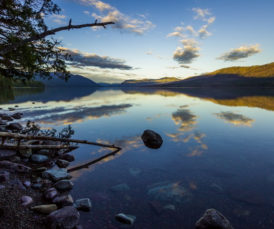 Обои вечер, озеро, холмы, камни, лето, the evening, lake, hills, stones, summer разрешение 1920x1200 Загрузить