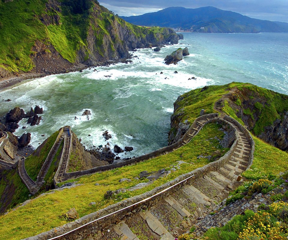 Обои испания, лестница гастелугаче, бискайя, spain, stairs gaztelugatxe, biscay разрешение 1920x1200 Загрузить