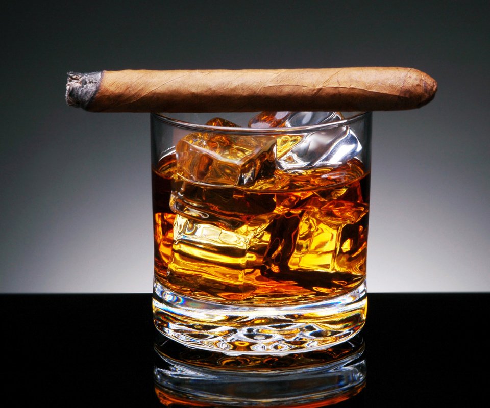 Обои фон, напиток, сигара, льда, табак, спиртное, стакан.кубики, background, drink, cigar, ice, tobacco, alcohol, glass.cubes разрешение 1920x1200 Загрузить