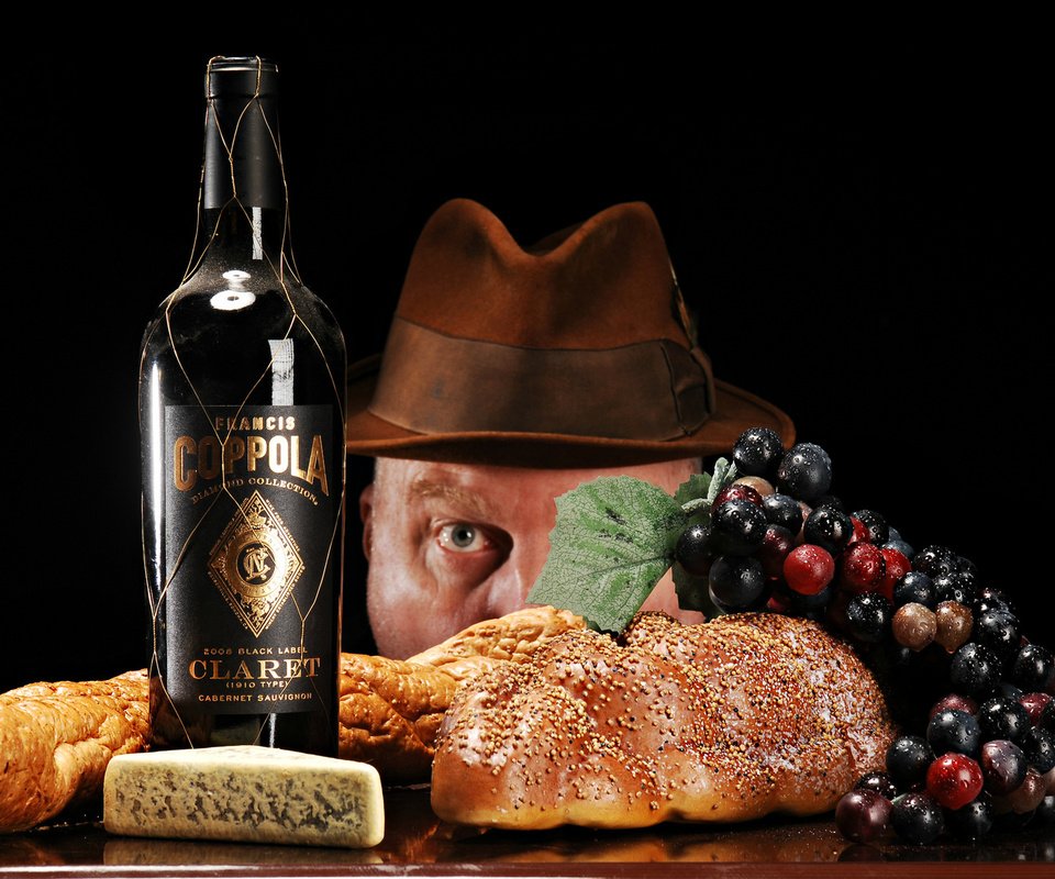 Обои виноград, сыр, хлеб, вино, глаз, мужик, бутылка, шляпа, grapes, cheese, bread, wine, eyes, man, bottle, hat разрешение 1920x1200 Загрузить