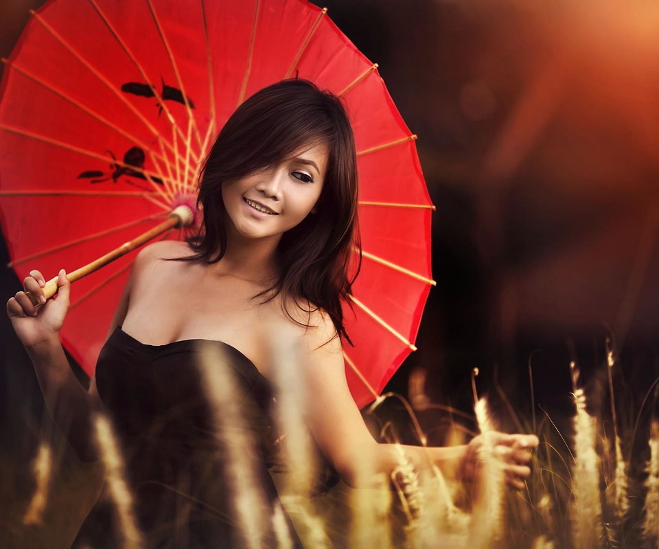 Обои девушка, улыбка, красный, модель, зонт, зонтик, азиатка, girl, smile, red, model, umbrella, asian разрешение 2048x1365 Загрузить