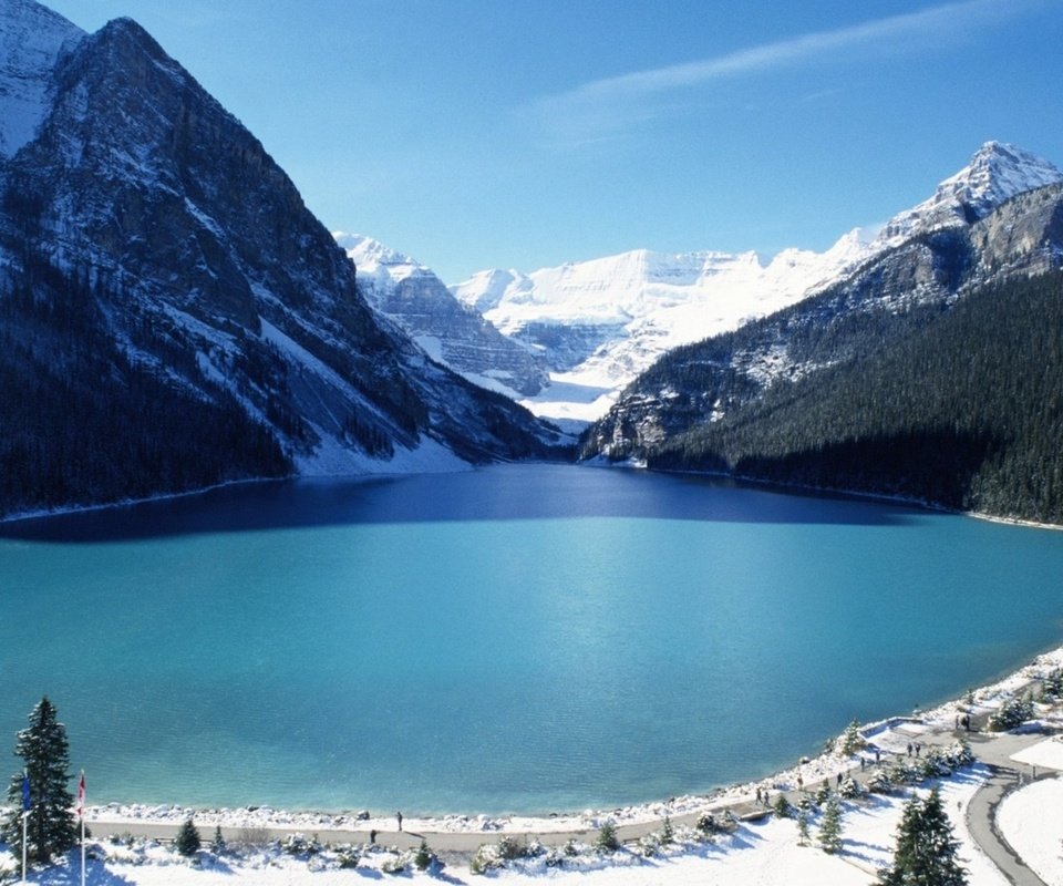 Обои горы, природа, зима, холод, красивое озеро, замерзшее озеро, mountains, nature, winter, cold, beautiful lake, frozen lake разрешение 1920x1200 Загрузить
