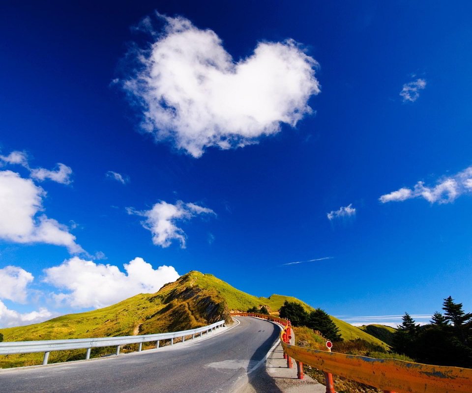 Обои небо, дорога, облака, the sky, road, clouds разрешение 1920x1200 Загрузить