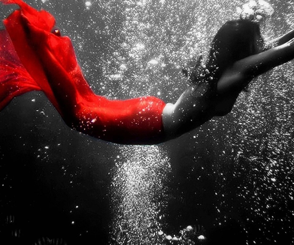 Обои девушка, рыбки, пузыри, под водой, в красном, girl, fish, bubbles, under water, in red разрешение 1920x1080 Загрузить