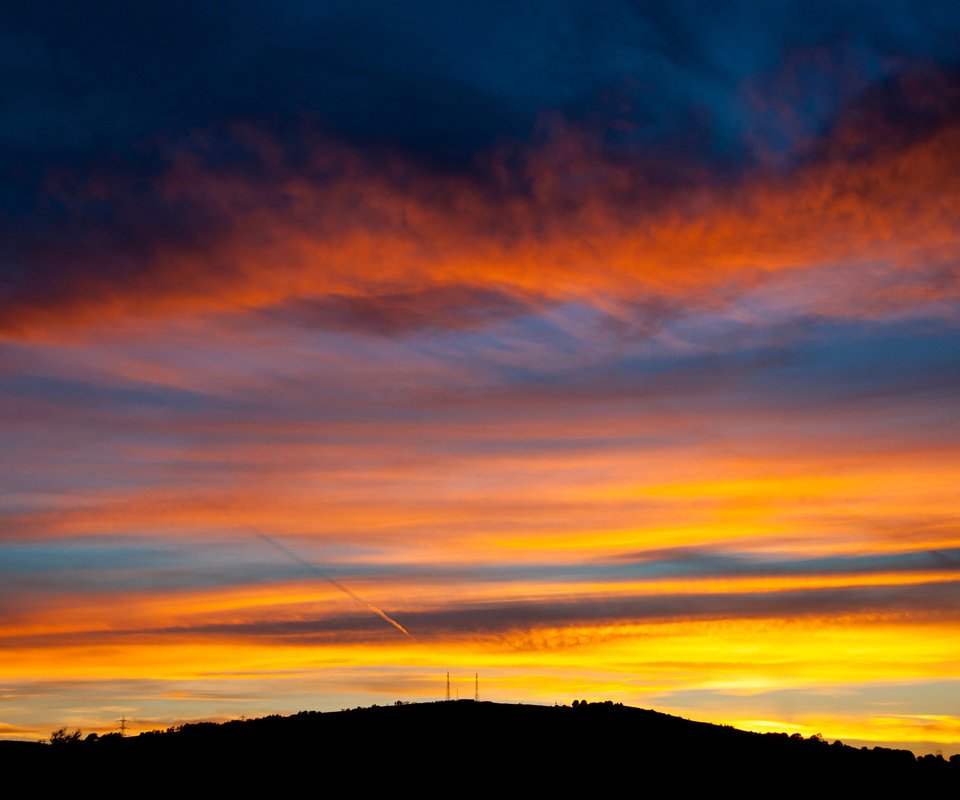 Обои небо, облака, закат, горизонт, the sky, clouds, sunset, horizon разрешение 2048x1360 Загрузить