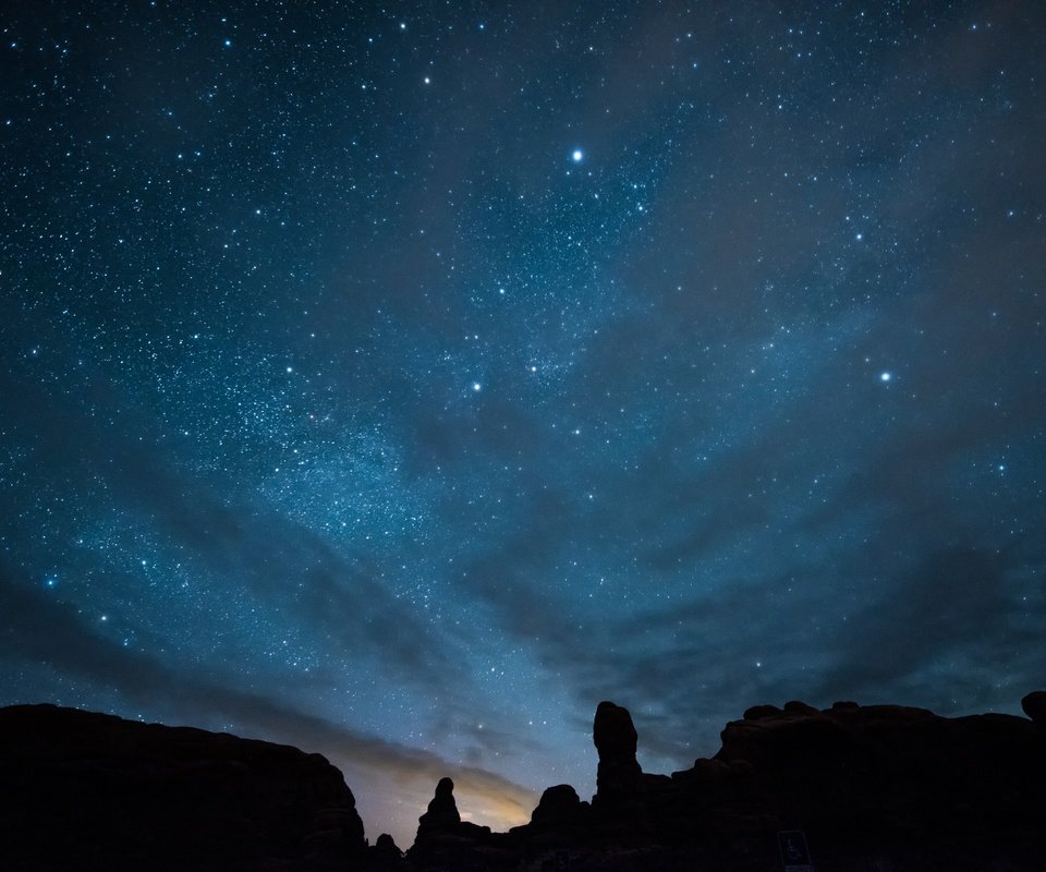 Обои небо, ночь, звезды, национальный парк арки, diana robinson, the sky, night, stars, arches national park разрешение 2048x1367 Загрузить