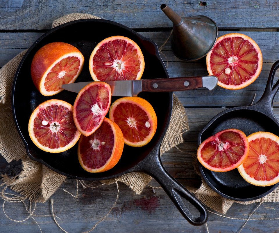 Обои фрукты, апельсины, красные, цитрусы, anna verdina, bloody oranges, fruit, oranges, red, citrus разрешение 2000x1331 Загрузить