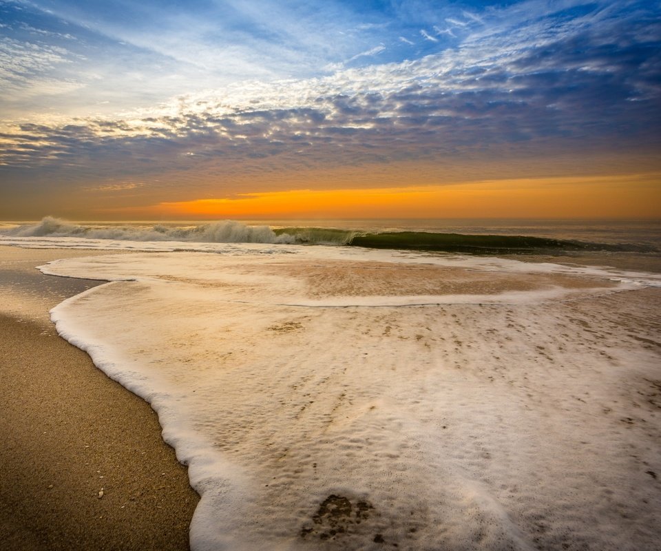 Обои небо, берег, закат, море, песок, пляж, волна, the sky, shore, sunset, sea, sand, beach, wave разрешение 2571x1714 Загрузить