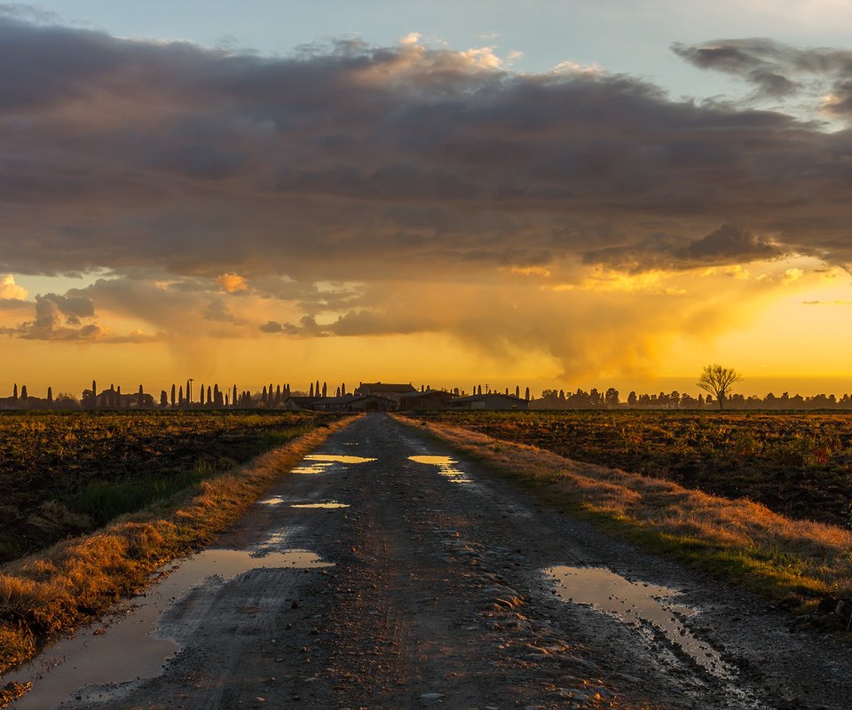 Обои дорога, облака, закат, италия, дождь, road, clouds, sunset, italy, rain разрешение 1920x1200 Загрузить