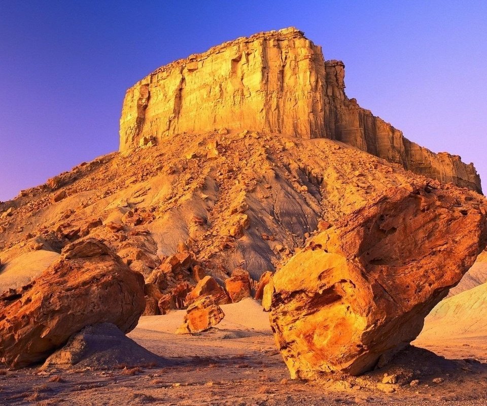 Обои скалы, пустыня, скал, : desert, wind erosion, rocks, desert разрешение 1920x1080 Загрузить