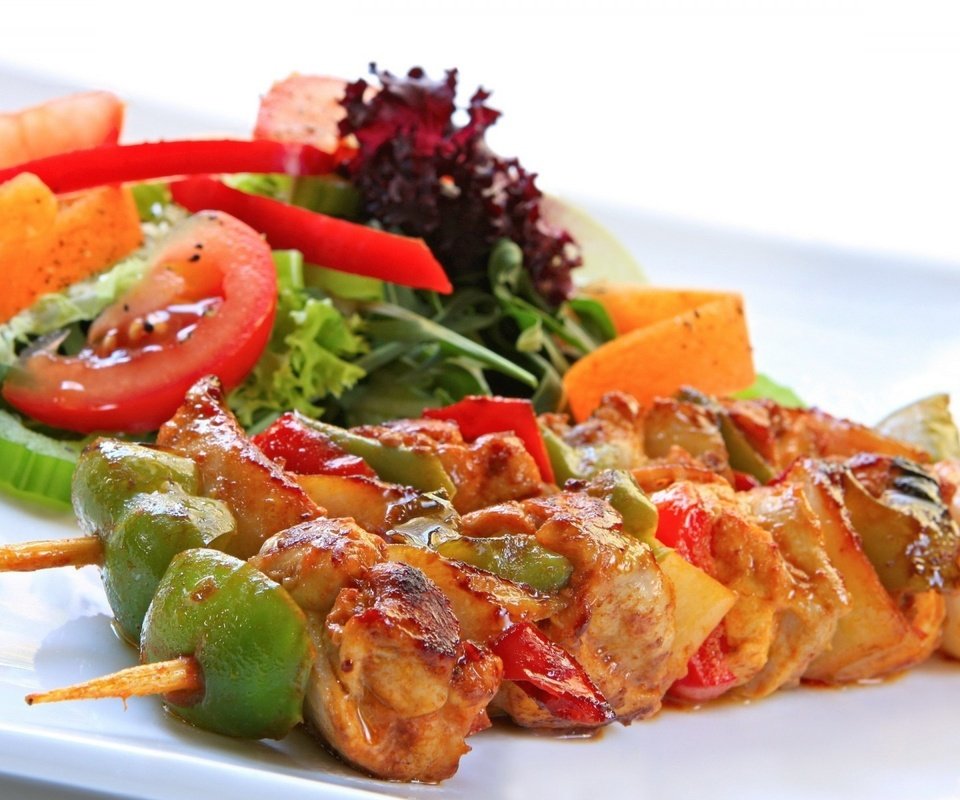 Обои зелень, овощи, мясо, шашлык, салат, greens, vegetables, meat, kebab, salad разрешение 1920x1200 Загрузить