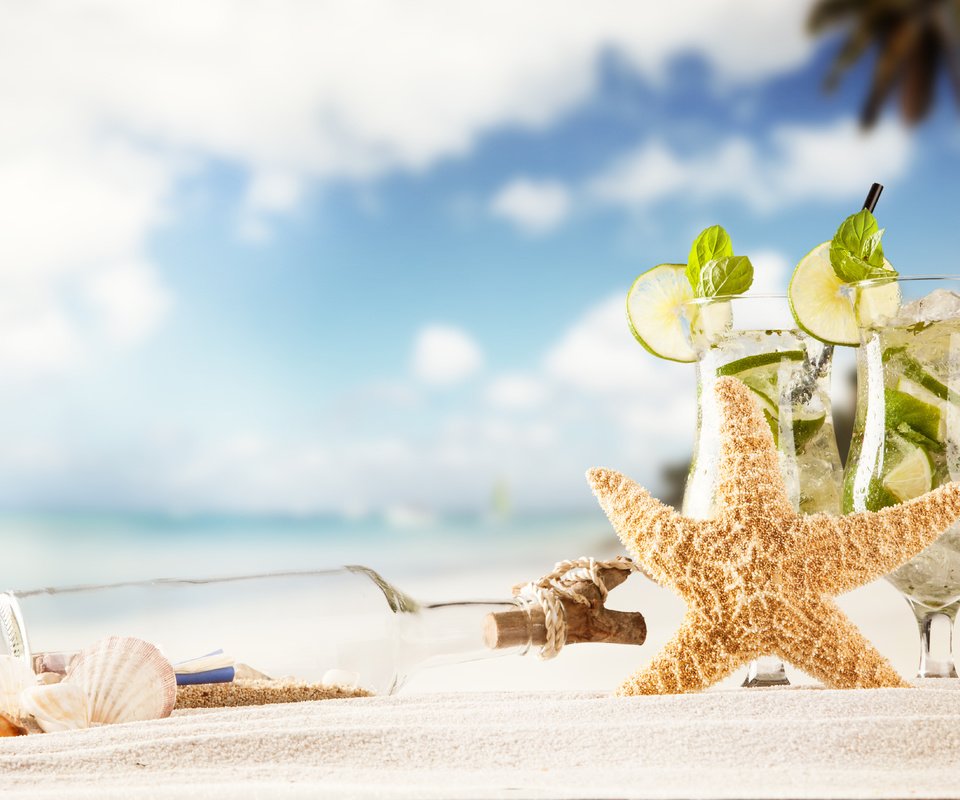 Обои мята, бутылка, песок, морская звезда, пляж, лето, ракушки, лайм, коктейль, напитки, mint, bottle, sand, starfish, beach, summer, shell, lime, cocktail, drinks разрешение 5616x3660 Загрузить