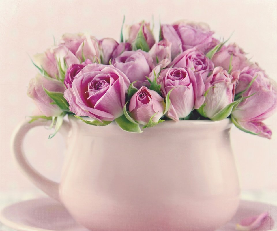 Обои цветы, фон, розы, букет, розовые, ваза, flowers, background, roses, bouquet, pink, vase разрешение 2880x2160 Загрузить