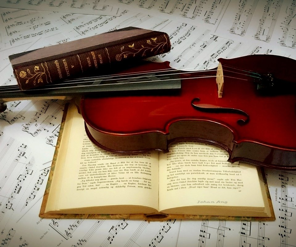 Обои ноты, скрипка, книги, notes, violin, books разрешение 3840x2160 Загрузить