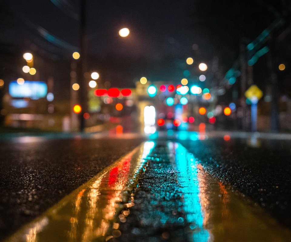 Обои дорога, огни, город, дождь, road, lights, the city, rain разрешение 2560x1600 Загрузить