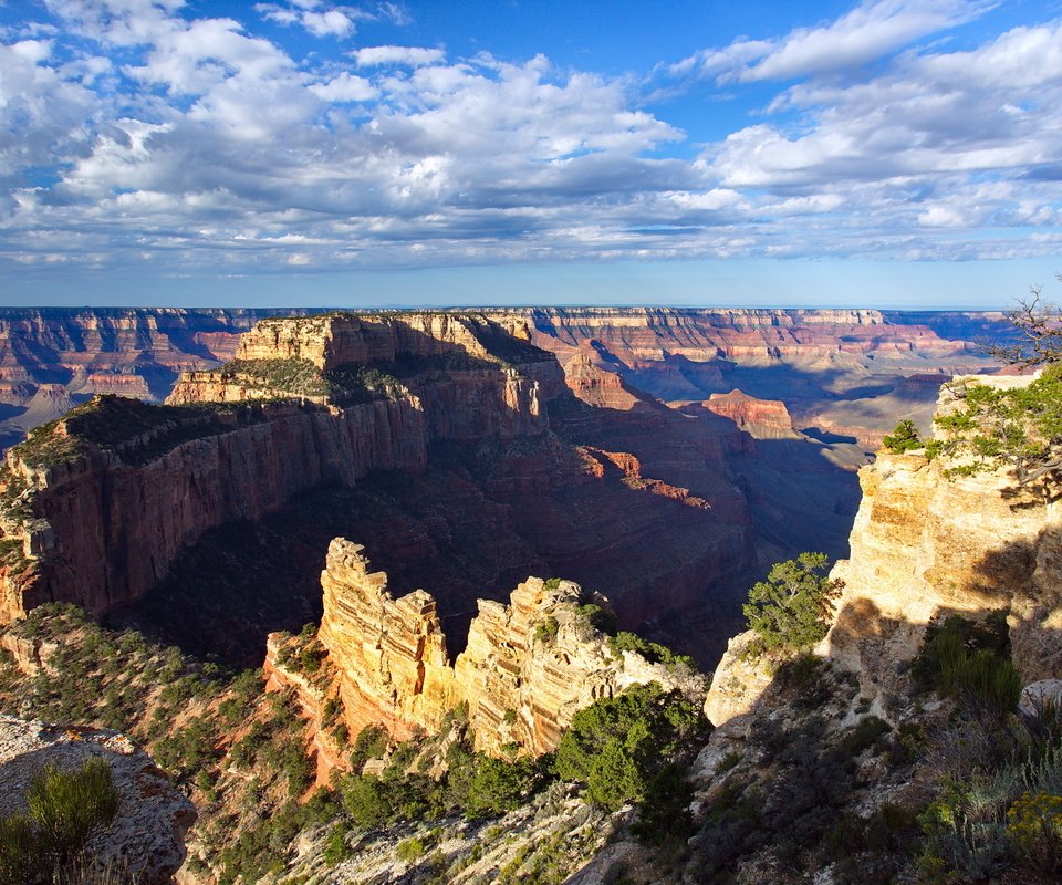 Обои небо, облака, горы, каньон, the sky, clouds, mountains, canyon разрешение 2048x1152 Загрузить