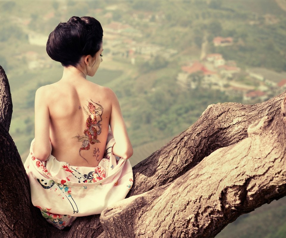 Обои дерево, профиль, тату, спина, гейша, tree, profile, tattoo, back, geisha разрешение 8512x5600 Загрузить