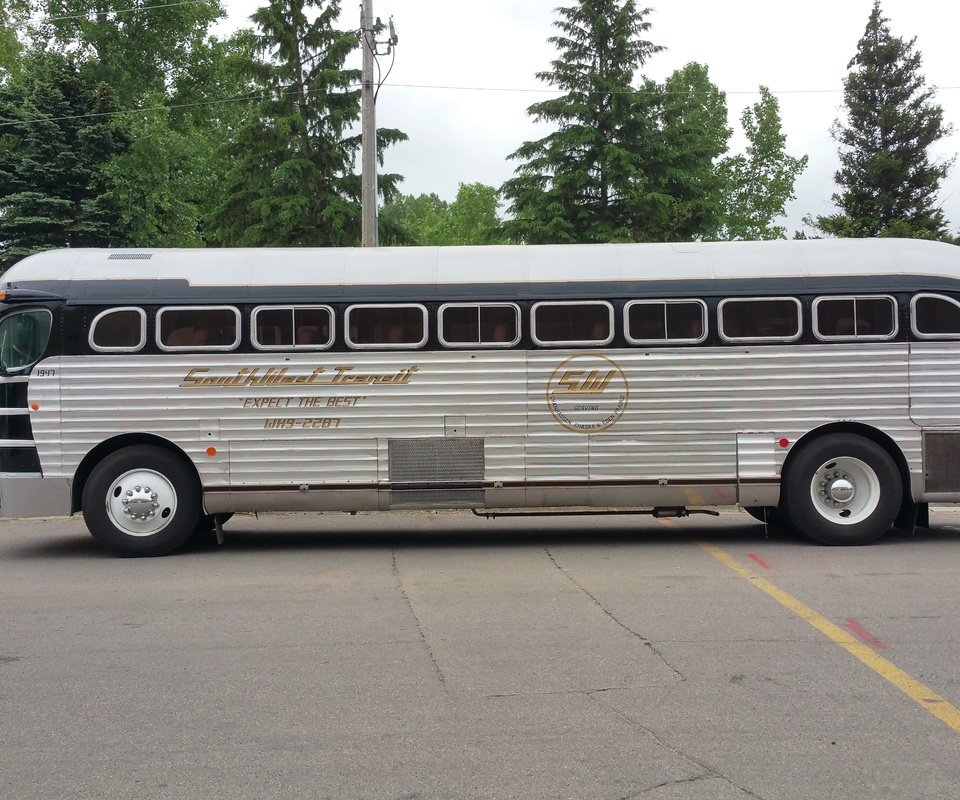 Обои 1947 bus разрешение 5312x2988 Загрузить