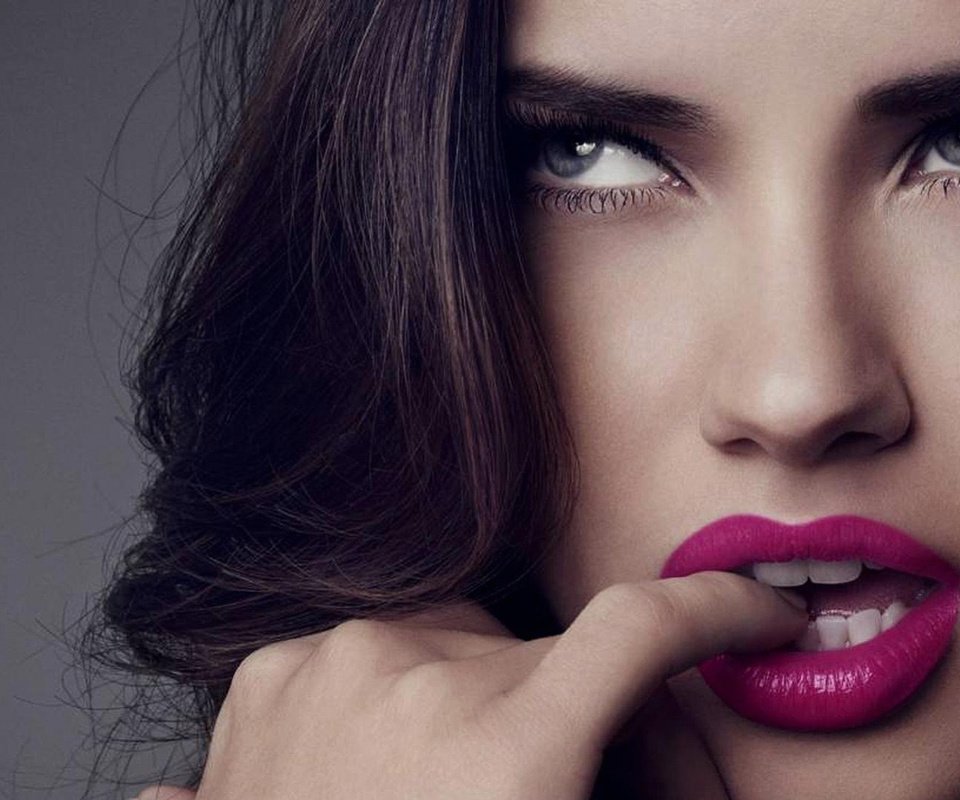 Обои брюнетка, модель, губы, лицо, адриана лима, brunette, model, lips, face, adriana lima разрешение 1920x1080 Загрузить