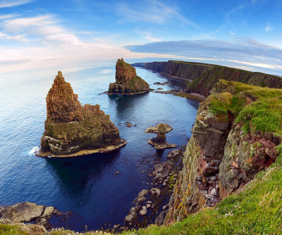 Обои скалы, duncansby stacks, caithness, море, горизонт, побережье, обрыв, шотландия, утес, северное море, rocks, sea, horizon, coast, open, scotland, rock, north sea разрешение 2560x1600 Загрузить