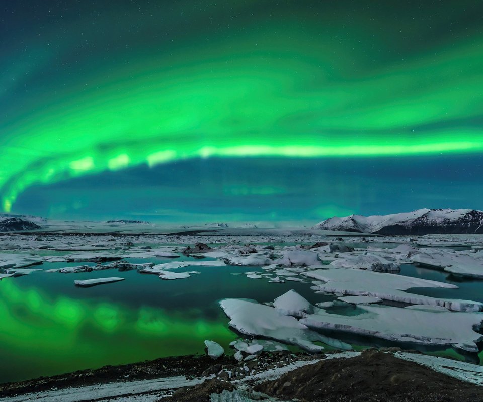 Обои озеро, горы, лёд, северное сияние, исландия, aurora borealis, lake, mountains, ice, northern lights, iceland разрешение 1920x1200 Загрузить