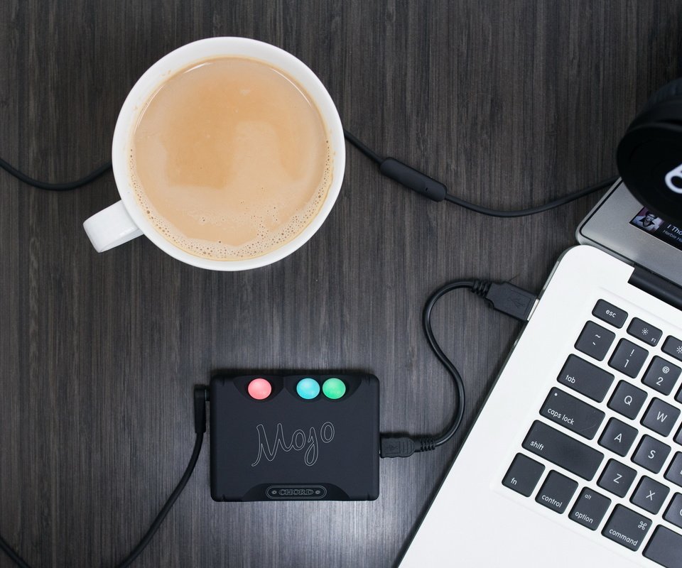 Обои кофе, чашка, ноутбук, шнур, mojo, chord electronics, coffee, cup, laptop, cord разрешение 2998x1831 Загрузить