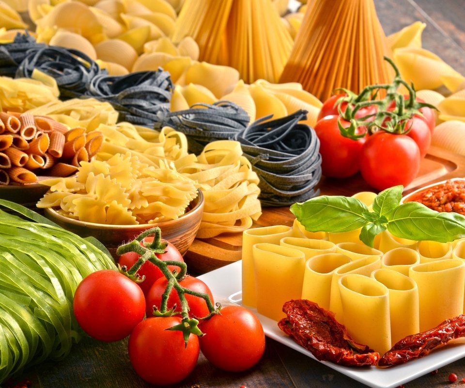 Обои помидоры, спагетти, макароны, макарон, помидорами, tomatoes, spaghetti, pasta разрешение 2880x1923 Загрузить