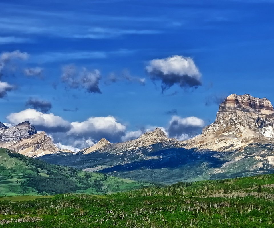 Обои небо, облака, деревья, горы, долина, the sky, clouds, trees, mountains, valley разрешение 2048x1255 Загрузить