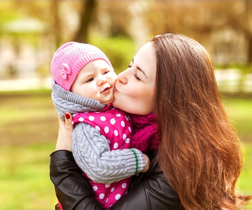 Обои профиль, любовь, счастье, поцелуй, мать, дочь, profile, love, happiness, kiss, mother, daughter разрешение 3000x2143 Загрузить