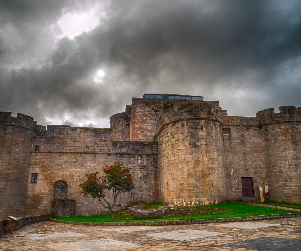 Обои тучи, крепость, испания, castillo, sanabria, clouds, fortress, spain разрешение 2800x1800 Загрузить