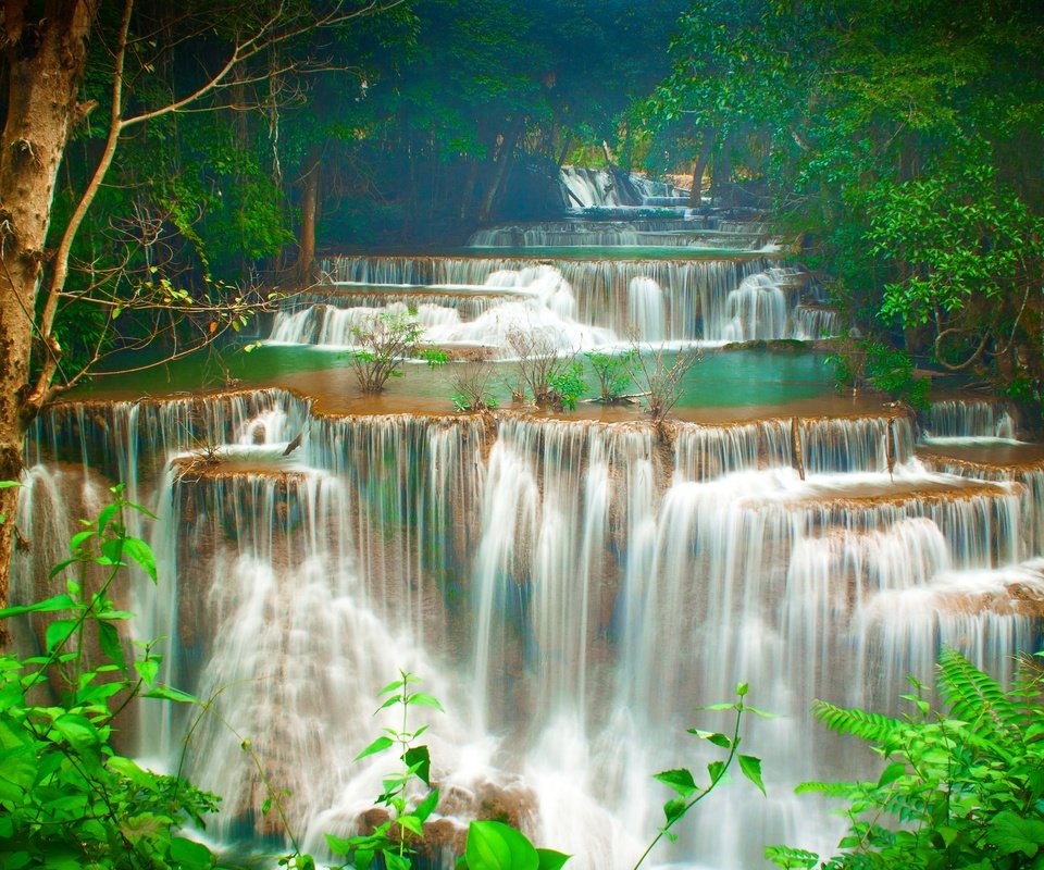 Обои деревья, kanchanaburi, водопад хуай мэй хамин, лес, huay mae khamin waterfalls, khuean srinagarindra national park, ручей, водопад хуай мае кхамин, huai mae khamin, водопад, таиланд, тропики, каскад, huay maekamin waterfall, trees, forest, stream, waterfall, thailand, tropics, cascade, waterfall huay maekamin разрешение 2880x1920 Загрузить