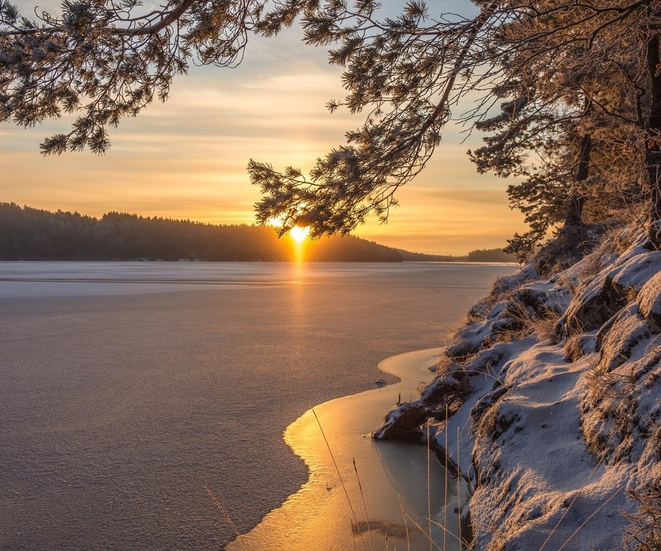 Обои озеро, зима, утро, рассвет, швеция, швеции, lake, winter, morning, dawn, sweden разрешение 2048x1365 Загрузить