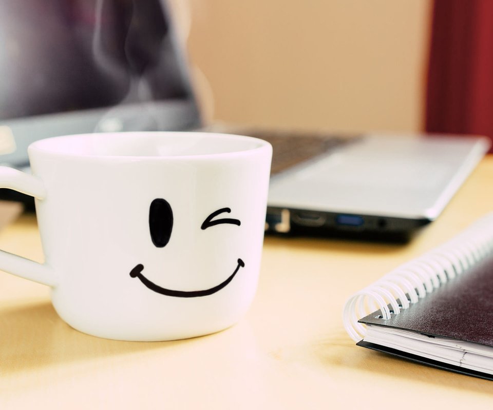Обои улыбка, кофе, кружка, смайл, smile, coffee, mug разрешение 1920x1200 Загрузить