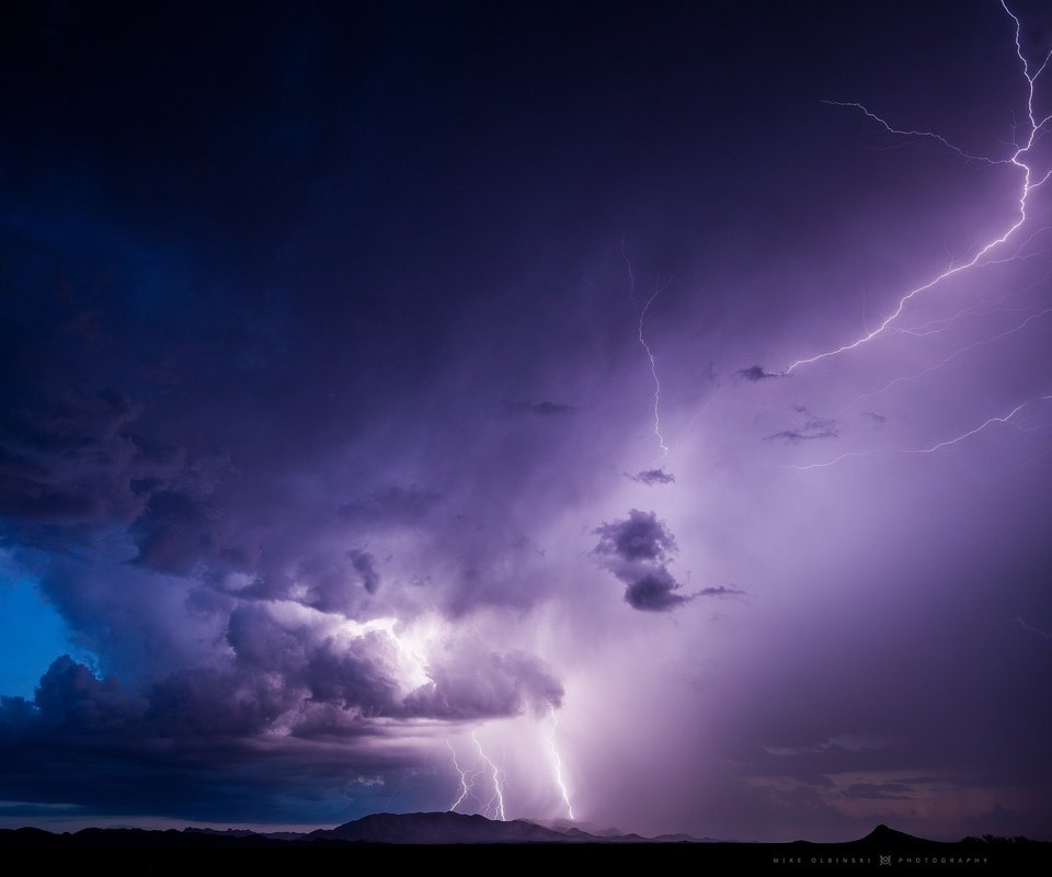 Обои небо, тучи, молния, гроза, стихия, the sky, clouds, lightning, the storm, element разрешение 2048x1365 Загрузить