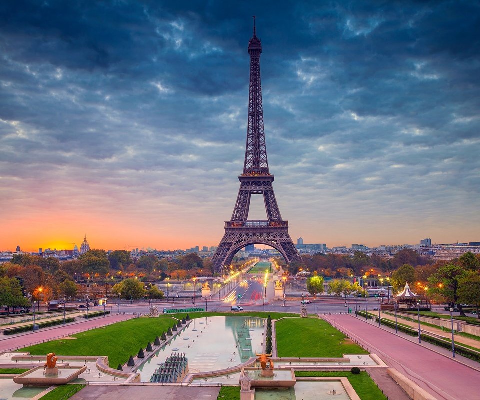 Обои рассвет, панорама, париж, франция, эйфелева башня, dawn, panorama, paris, france, eiffel tower разрешение 2048x1365 Загрузить
