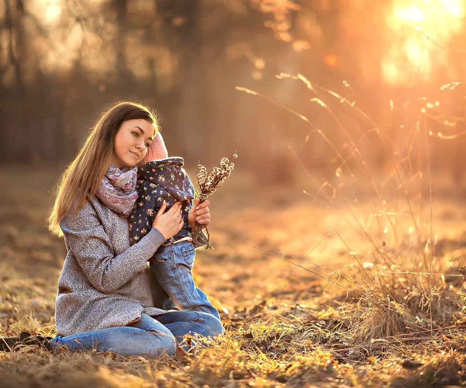 Обои природа, мать, ветки, ребенок, мама, малыш, женщина, объятия, верба, nature, mother, branches, child, mom, baby, woman, hugs, verba разрешение 2200x1469 Загрузить