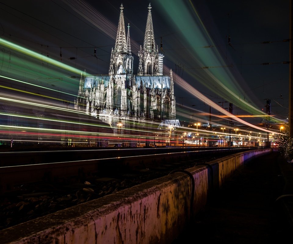 Обои ночь, огни, город, германия, кельн, night, lights, the city, germany, cologne разрешение 2048x1343 Загрузить