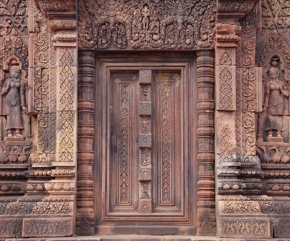 Обои дверь, архитектура, камбоджа, бантей срей, сием-рип, the door, architecture, cambodia, banteay srei, siem reap разрешение 3700x2420 Загрузить