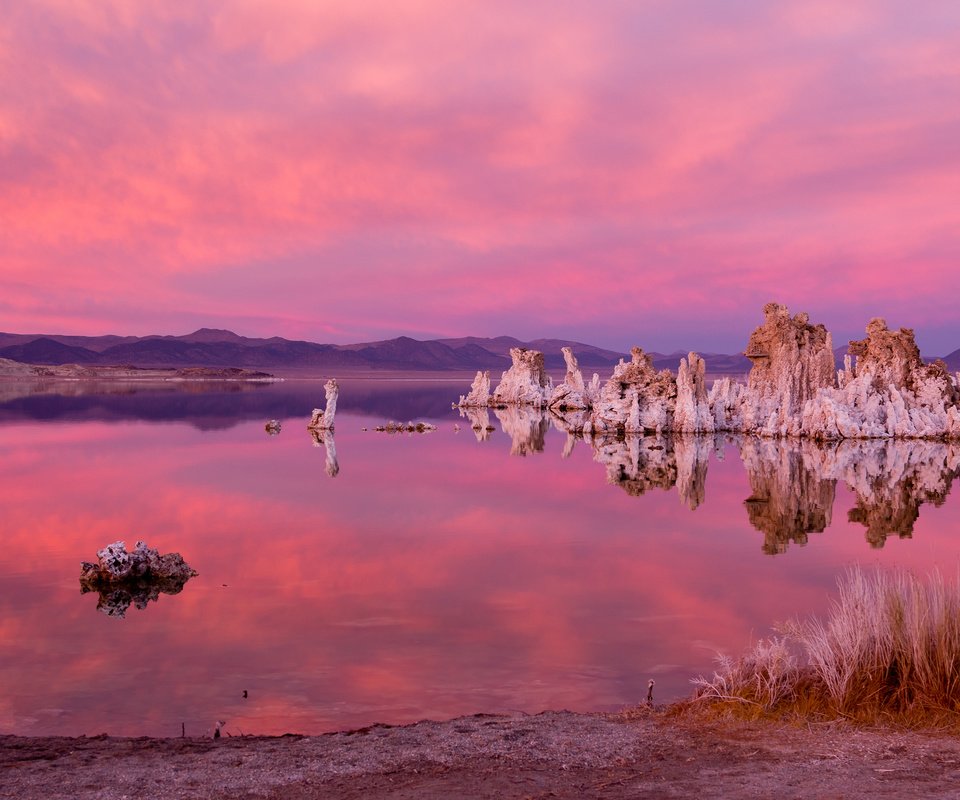 Обои озеро, скалы, камни, закат, сша, калифорния, lake, rocks, stones, sunset, usa, ca разрешение 2048x1367 Загрузить