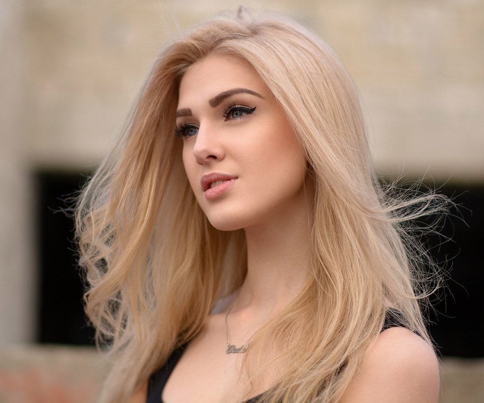 Обои девушка, блондинка, взгляд, волосы, лицо, olia gedz, girl, blonde, look, hair, face разрешение 2560x1707 Загрузить