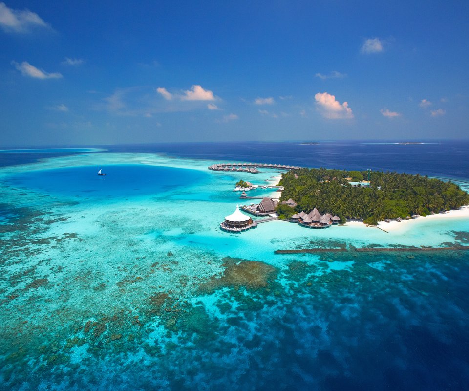Обои море, пляж, отдых, остров, тропики, мальдивы, sea, beach, stay, island, tropics, the maldives разрешение 5760x3840 Загрузить