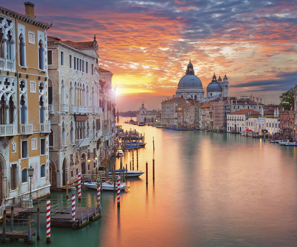 Обои закат, город, венеция, канал, италия, sunset, the city, venice, channel, italy разрешение 1920x1200 Загрузить