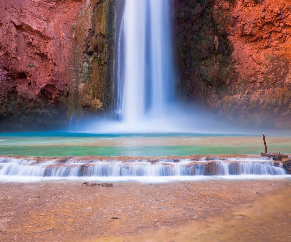 Обои скалы, природа, водопад, сша, аризона, водопад хавасу, большой каньон, rocks, nature, waterfall, usa, az, havasu falls, the grand canyon разрешение 2880x1800 Загрузить