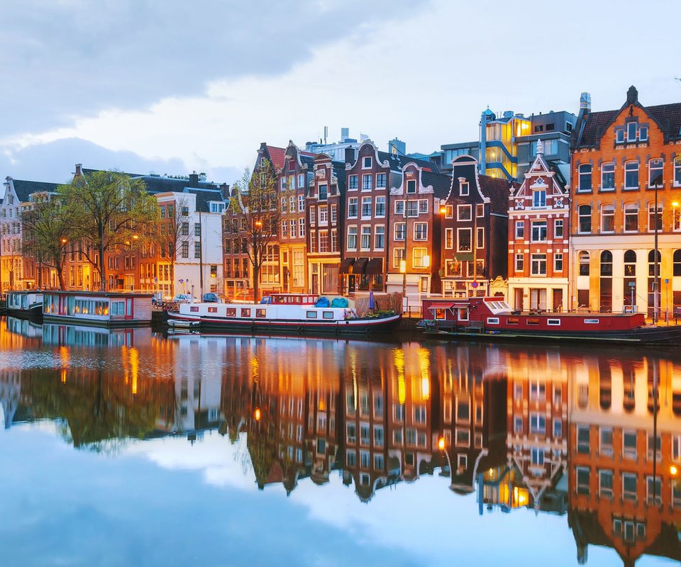 Обои река, отражение, город, дома, нидерланды, амстердам, river, reflection, the city, home, netherlands, amsterdam разрешение 1920x1200 Загрузить